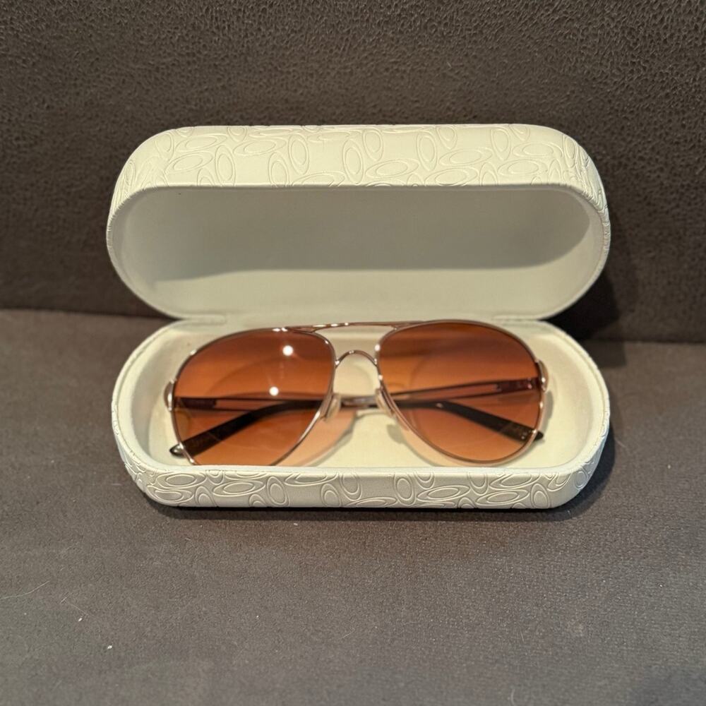 New Women's Oakley Caveat Sunglasses